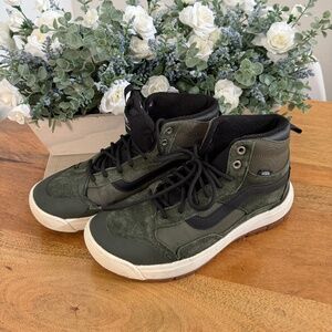 VANS winter boots in great condition !